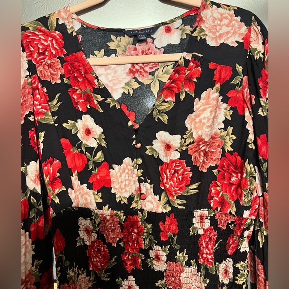 American Eagle long sleeve floral top - Picture 2 of 4